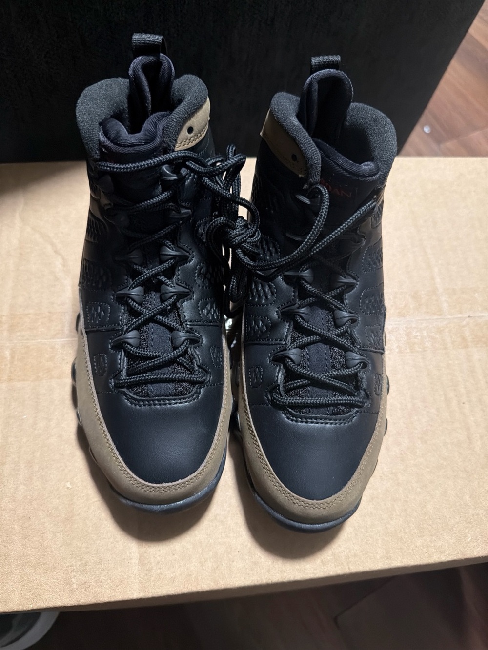 Nike Men's Black and Tan High-Top Boots